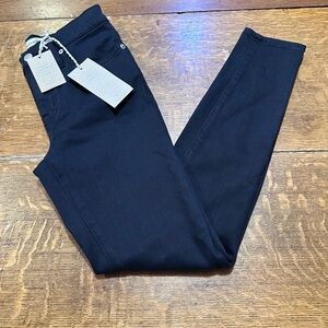 Madewell NWT‎ high rise 9”
skinny sz 26 black